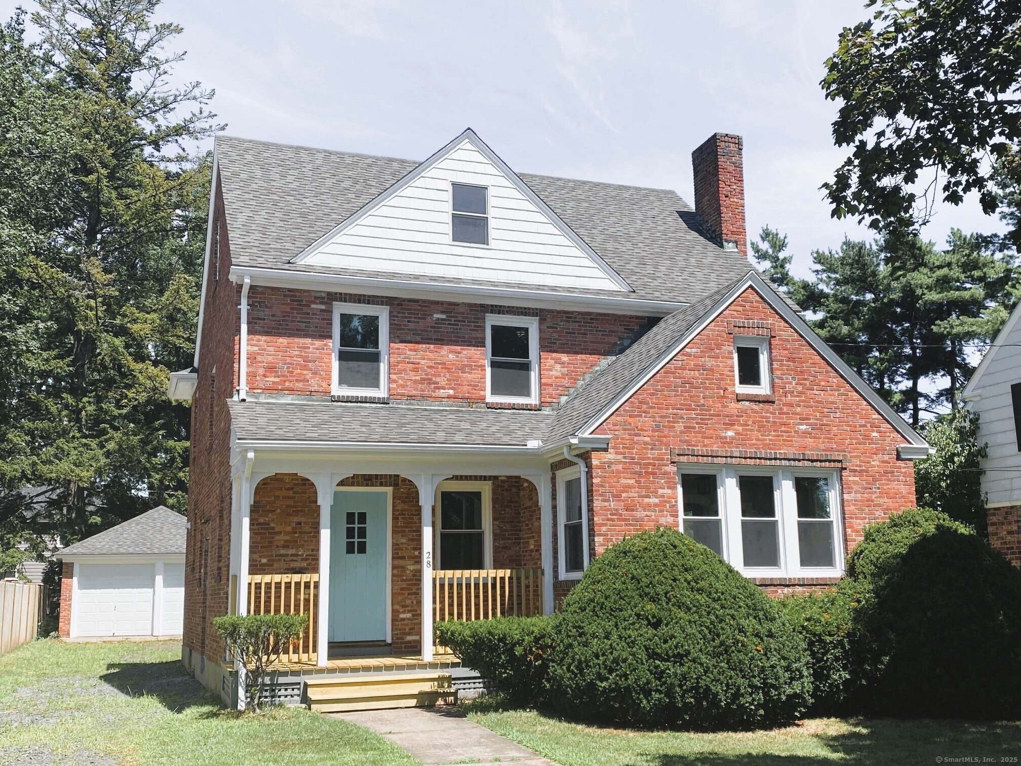 Property Photo: 28 Ellsworth Road CT 06107