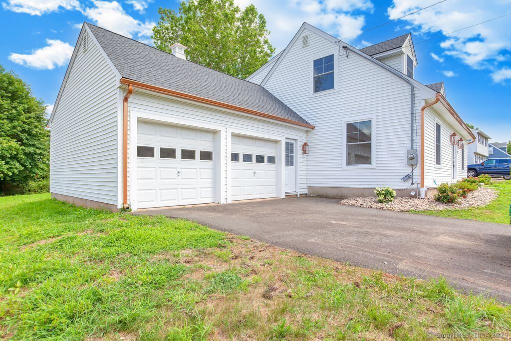 Property Photo:  214 Mixville Road  CT 06410 
