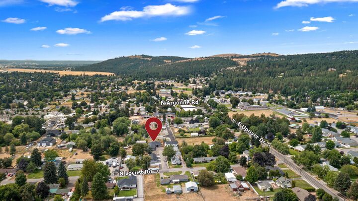 Property Photo: 4217 N Locust Rd WA 99206