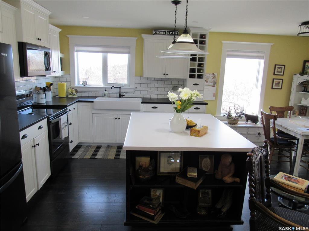 Property Photo: 210 3rd Avenue E 303 SK S0L 2V0