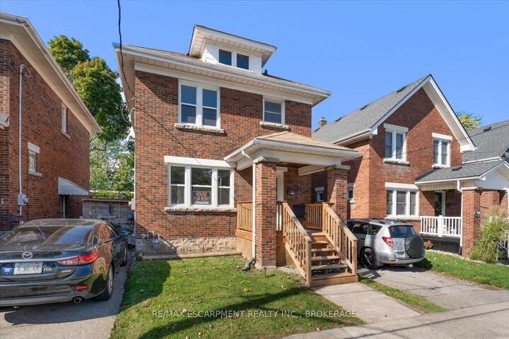 Property Photo:  3 Carleton Street S Main  ON L2V 1Z5 