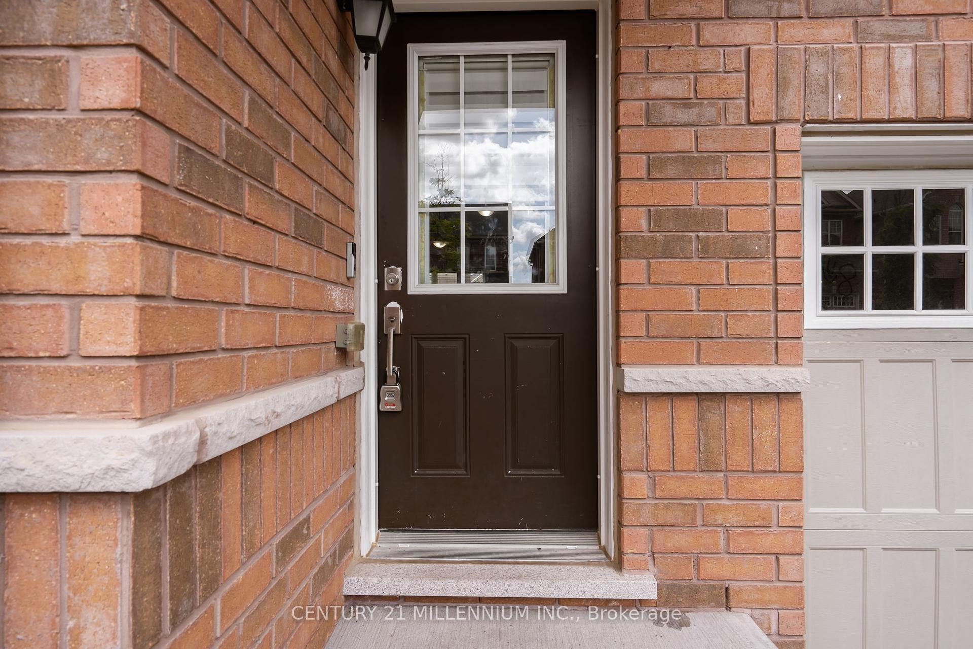 Property Photo:  16 Jemima Road  ON L7A 4T6 