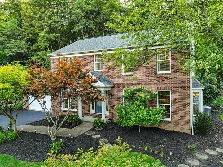 Property Photo: 112 Eaglebrook Ct PA 15367