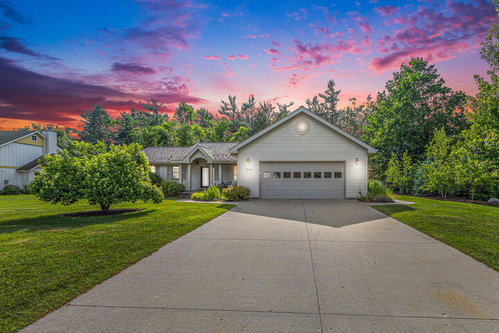 7524 Evergreen Ridge Drive  Harbor Springs MI 49740 photo