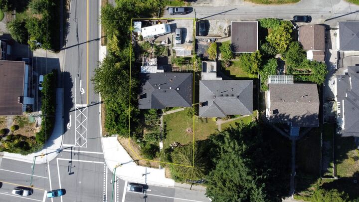 Property Photo: 6717 Broadway BC V5B 2Y7