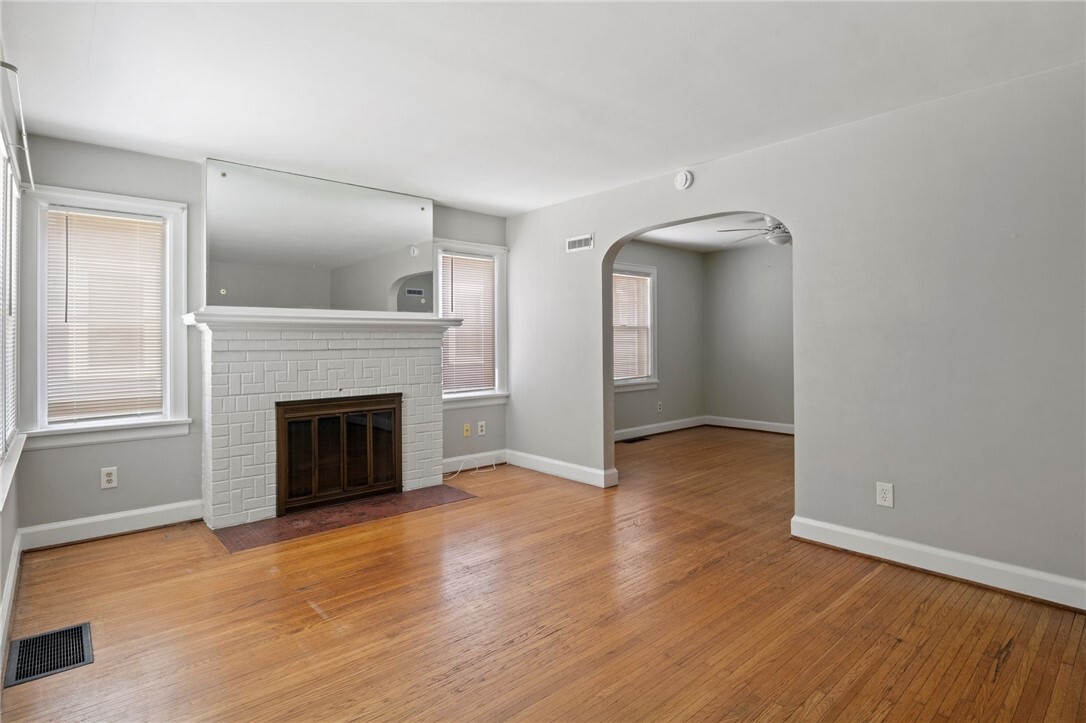 Property Photo: 33 Glenthorne Road NY 14615