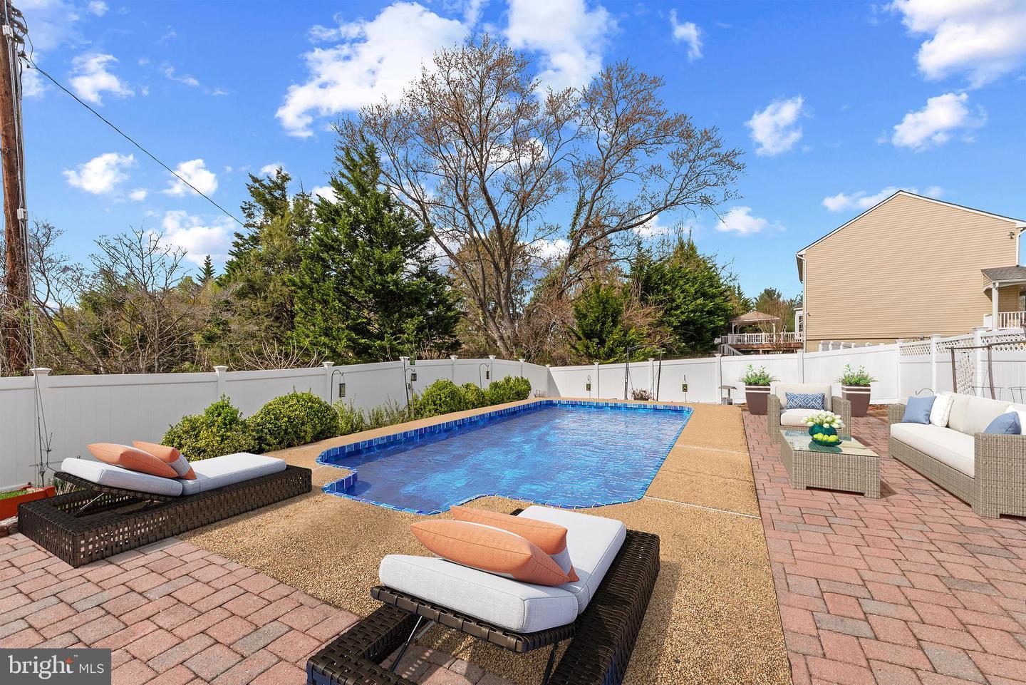 Property Photo: 10101 Bracken Drive MD 21042