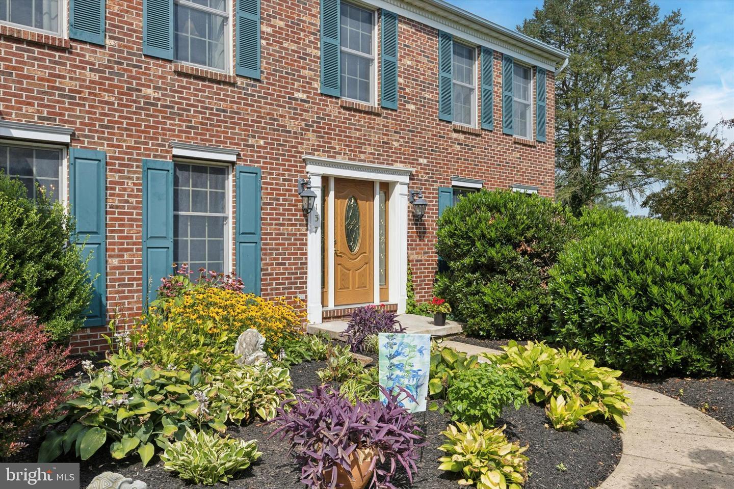 Property Photo:  137 Bridle View Way  PA 18964 