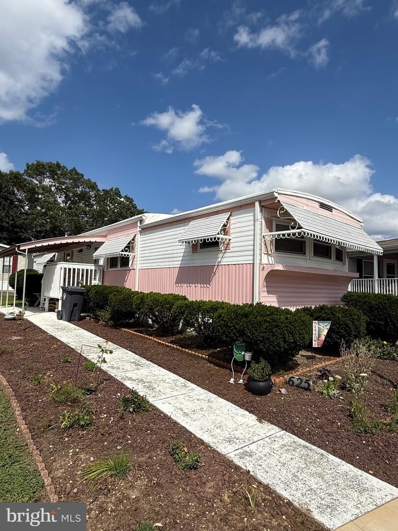 Property Photo: 625 Nocturn Way NJ 08755