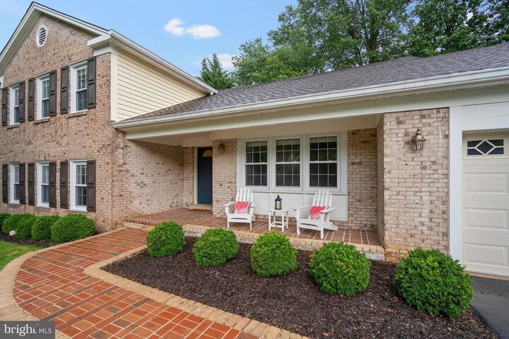 Property Photo:  1719 Larkmeade Drive  VA 22182 