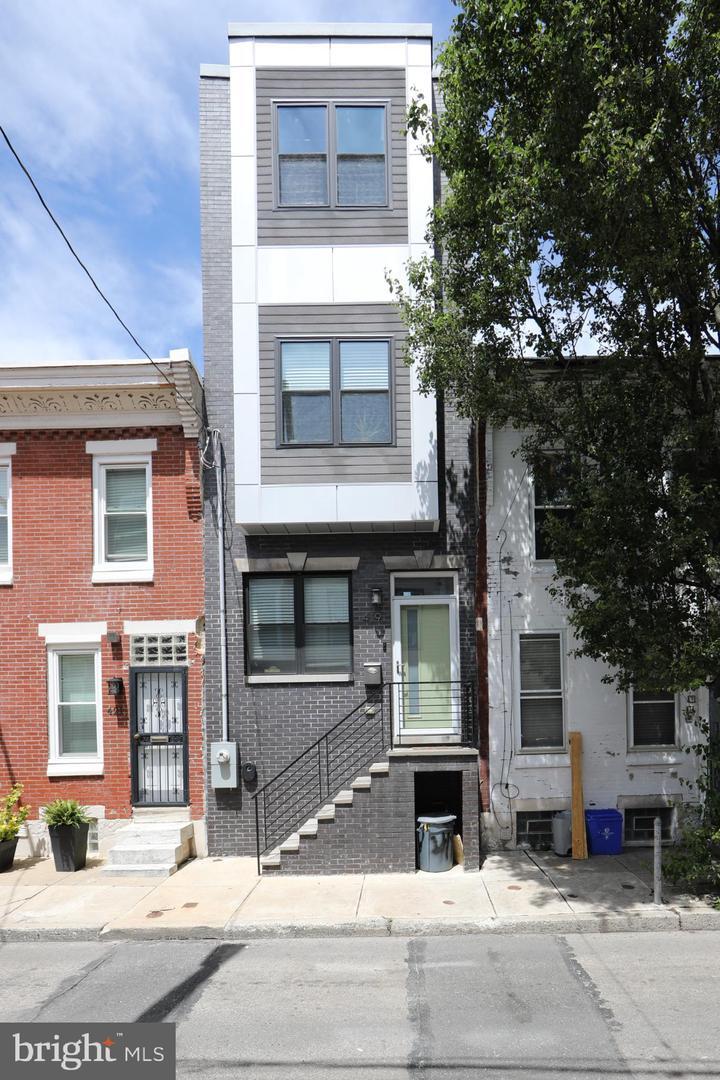 Property Photo:  419 Emily Street  PA 19148 