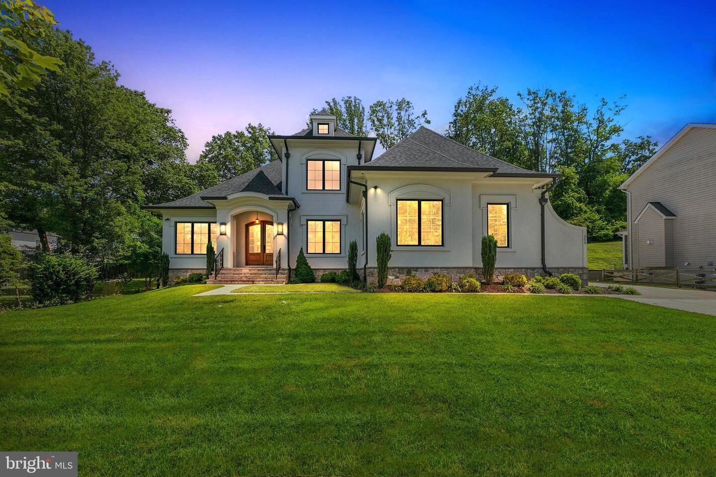Property Photo: 305 Old Courthouse Road NE VA 22180