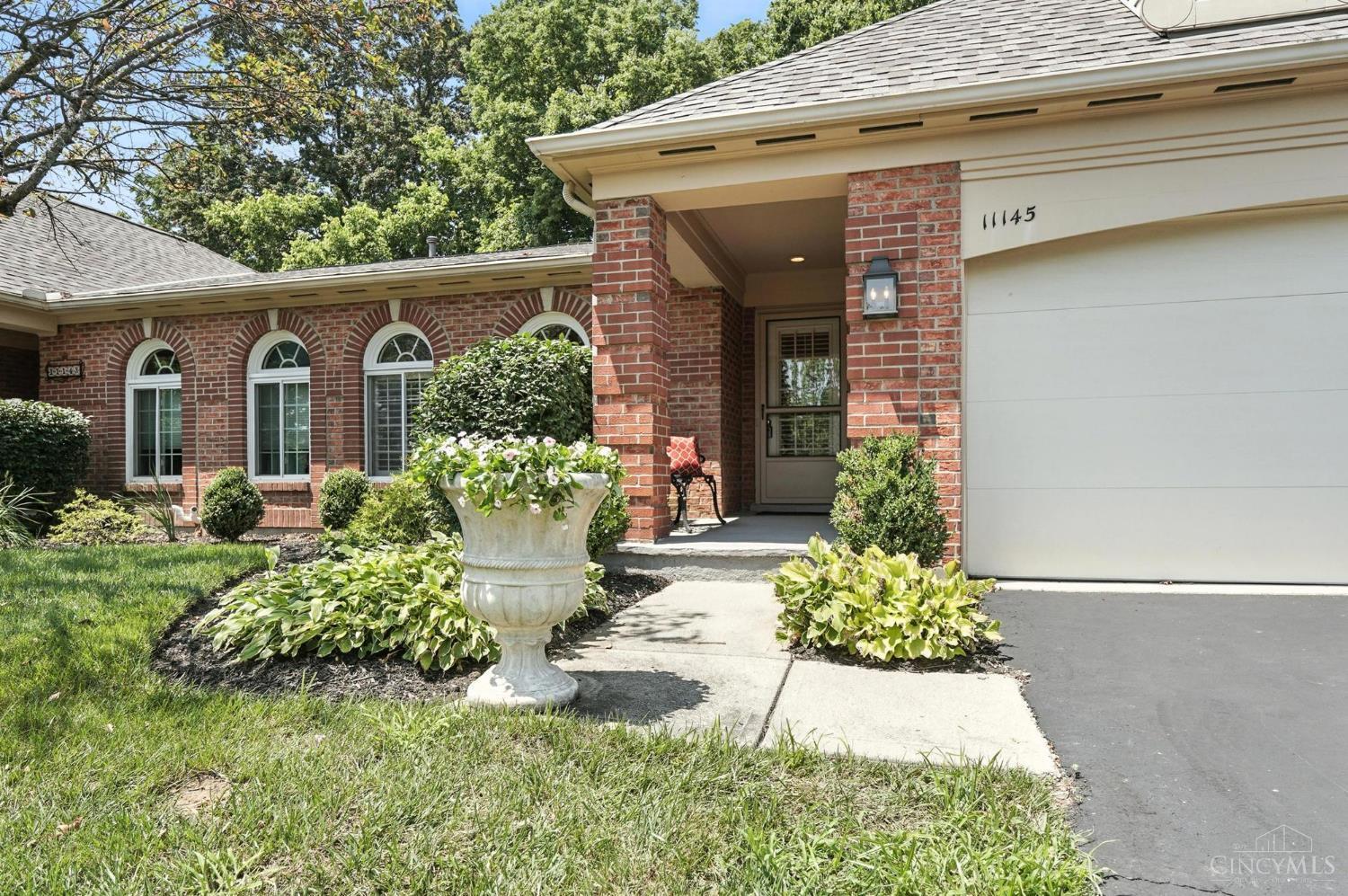 Property Photo: 11145 Jardin Place OH 45241