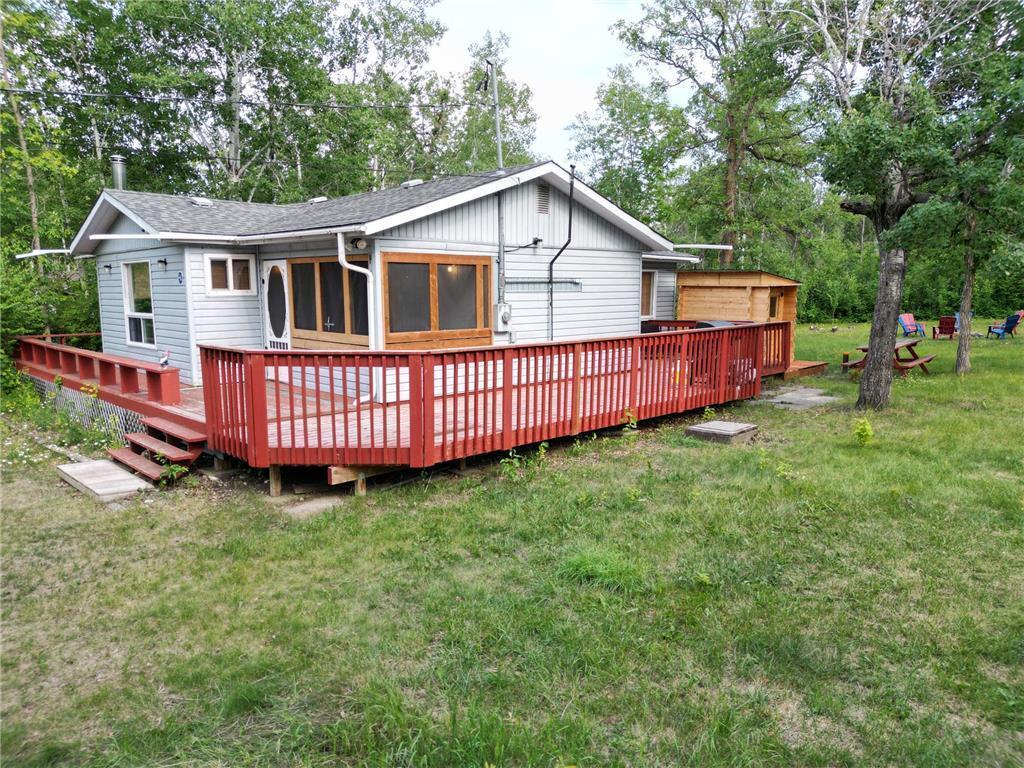 81 Methuen Bay  Hillside Beach MB R0E 2A0 photo