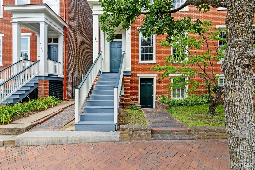 Property Photo: 2208 E Broad Street VA 23223
