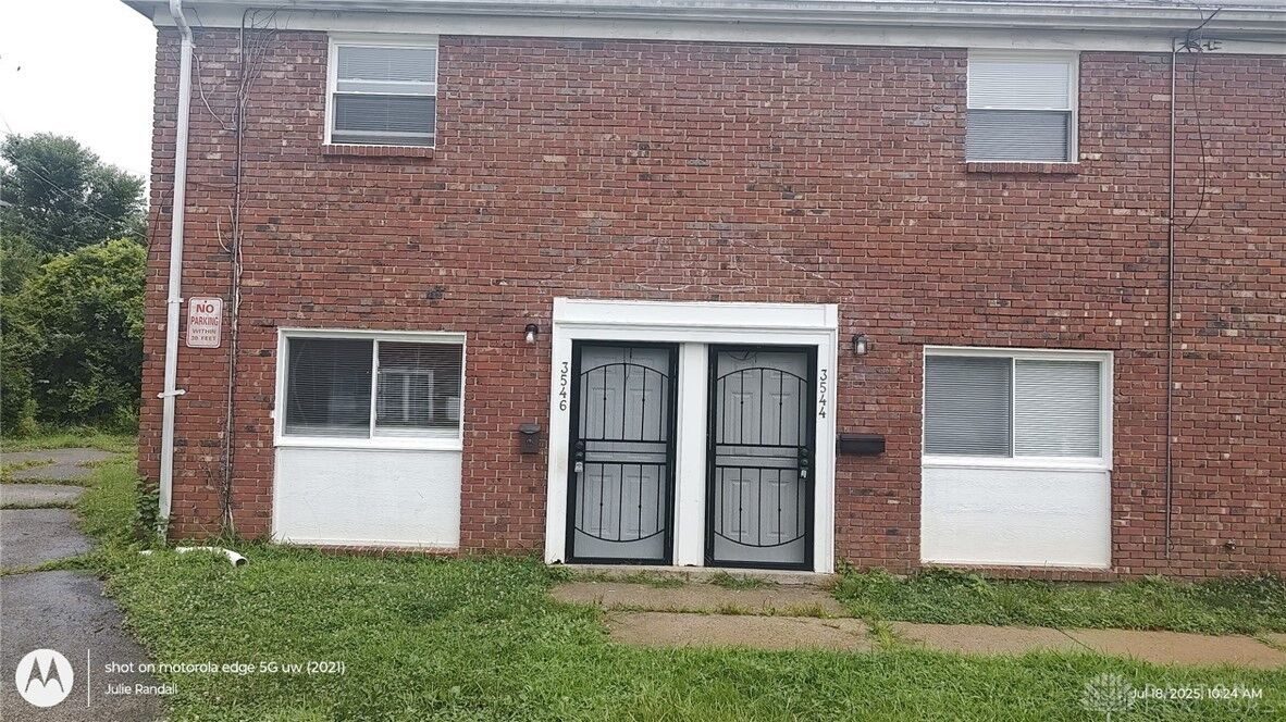 Property Photo: 3544 Dorham Place OH 45406