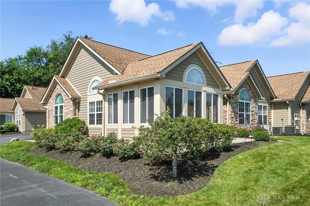 Property Photo: 2789 Austin Place OH 45431