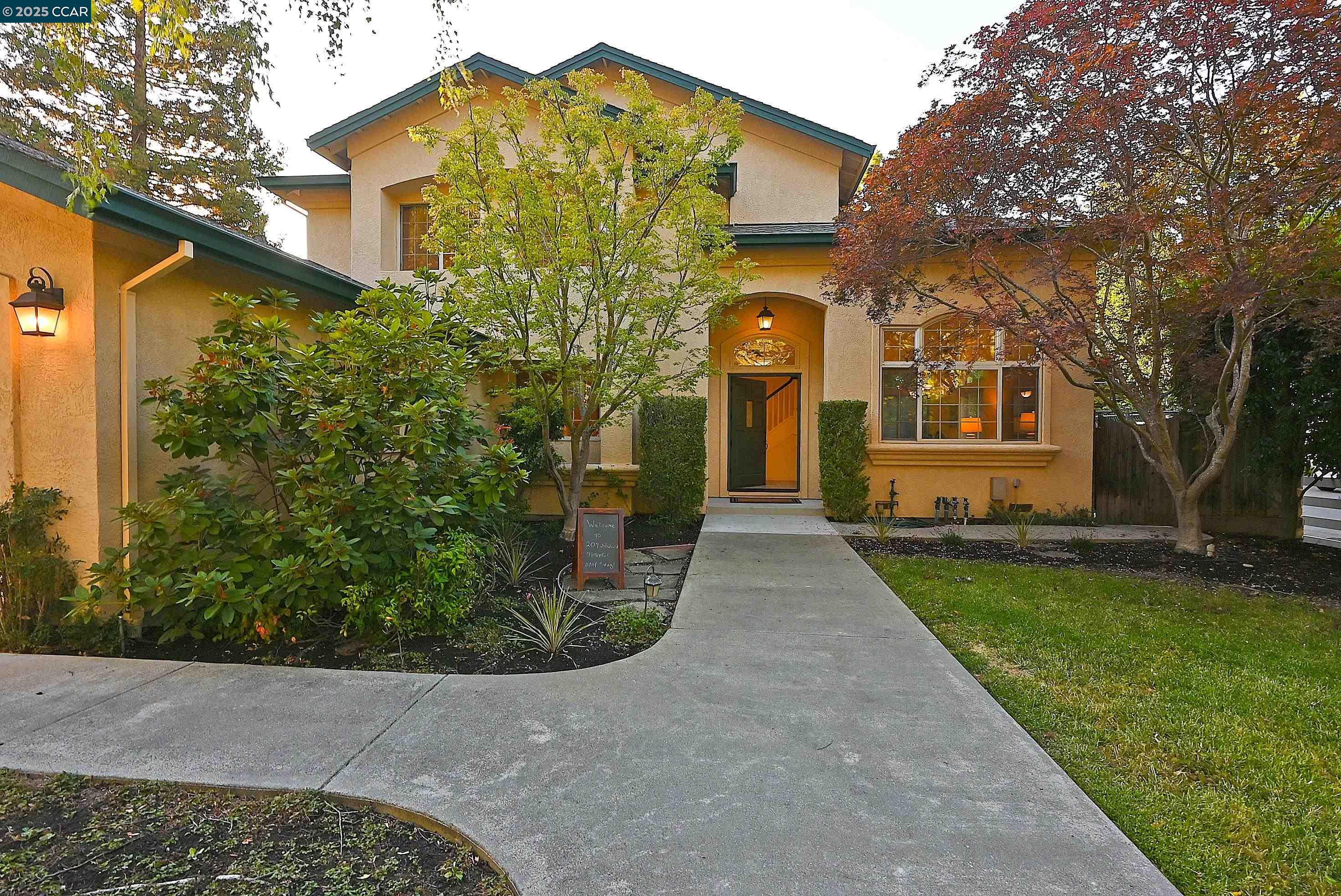 Property Photo:  204 Sequoia Avenue  CA 94595 