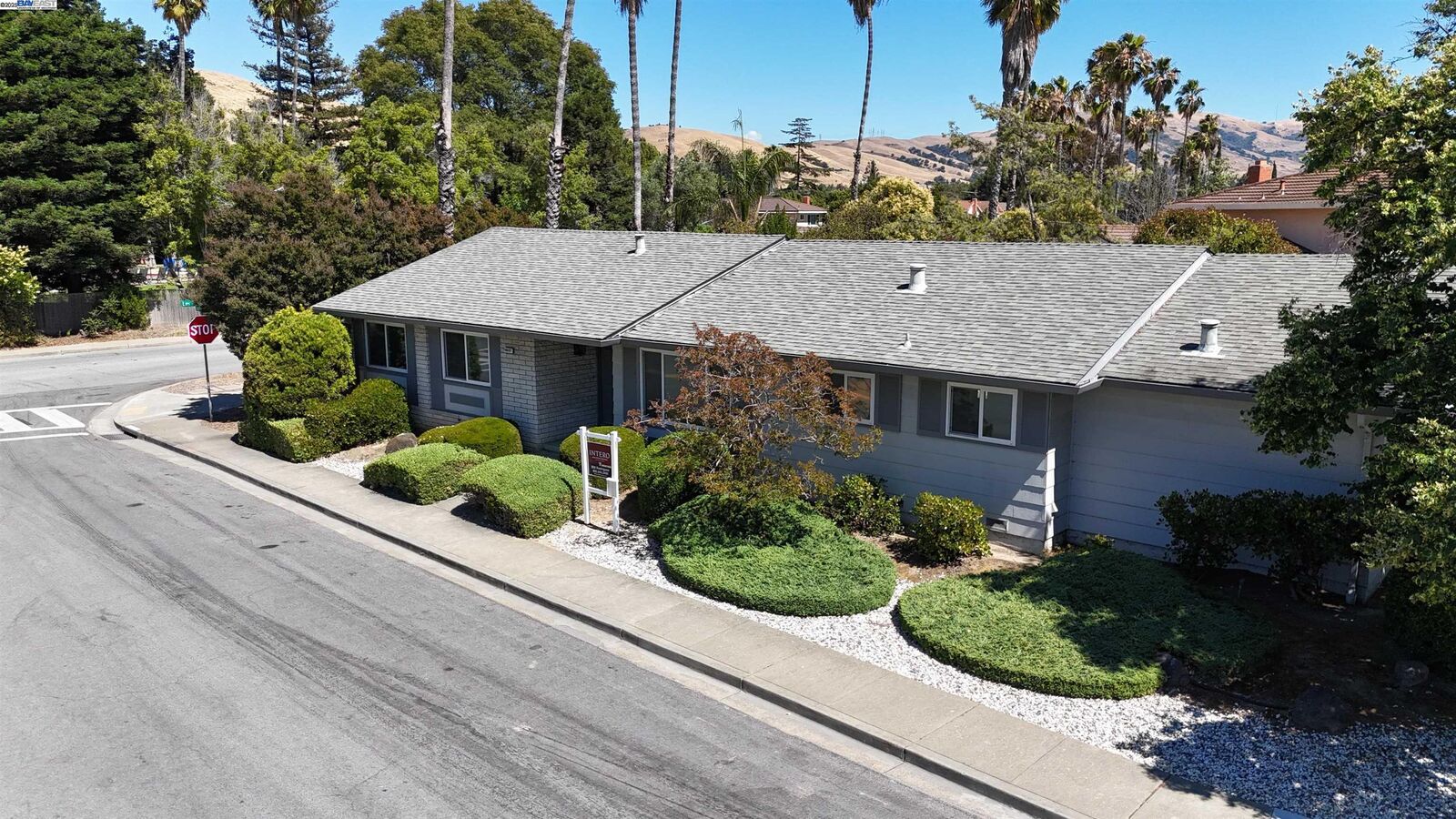 Property Photo:  40107 Catalina Pl  CA 94539 