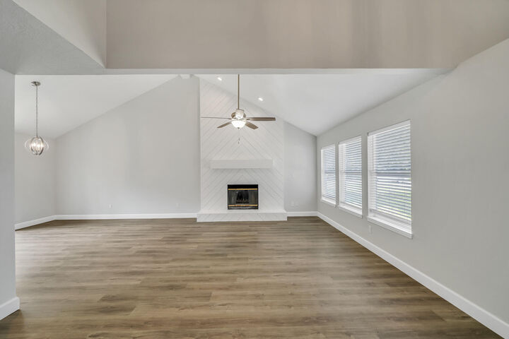 Property Photo:  10 Shamrock Drive  FL 32569 