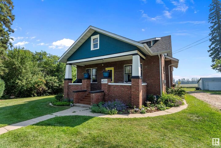 Property Photo:  4511 48 Street  AB T0B 0S0 