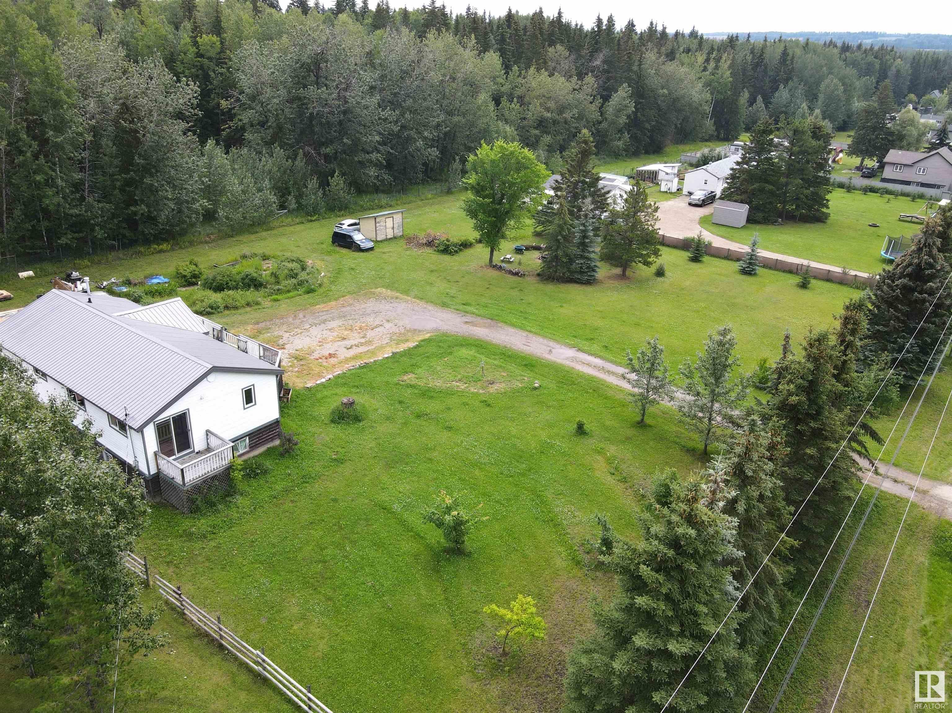 Photo de la propriété: 4809 50 Street AB T7A 2A1