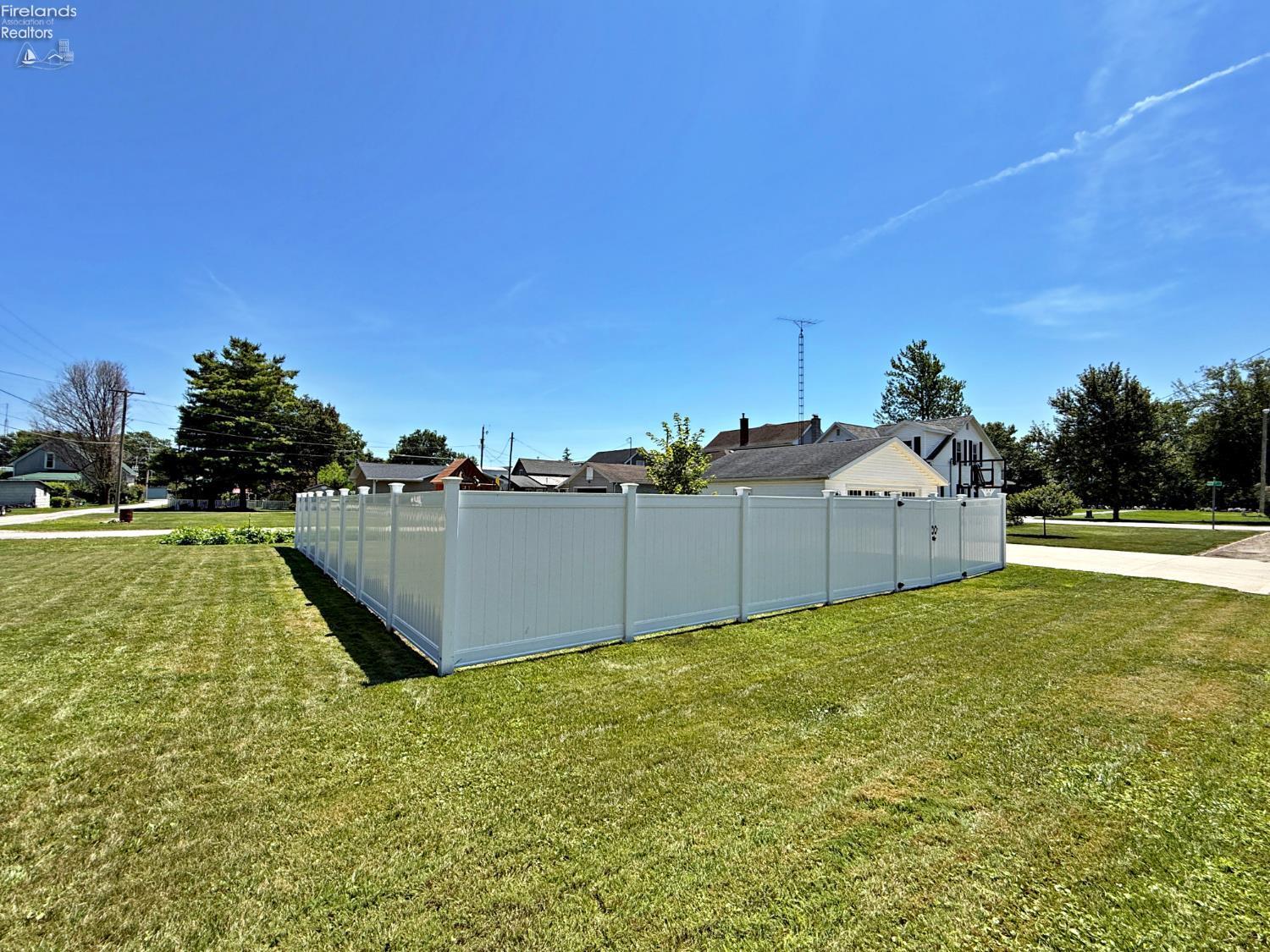 Property Photo: 6071 W Tiffin St OH 44809