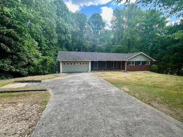 Property Photo: 1460 Flat Shoals Road Road GA 30349