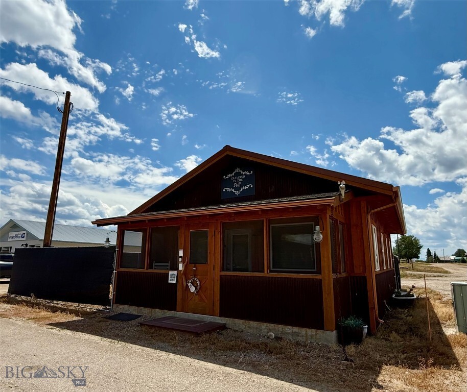 Property Photo:  300 County Road  MT 59761 