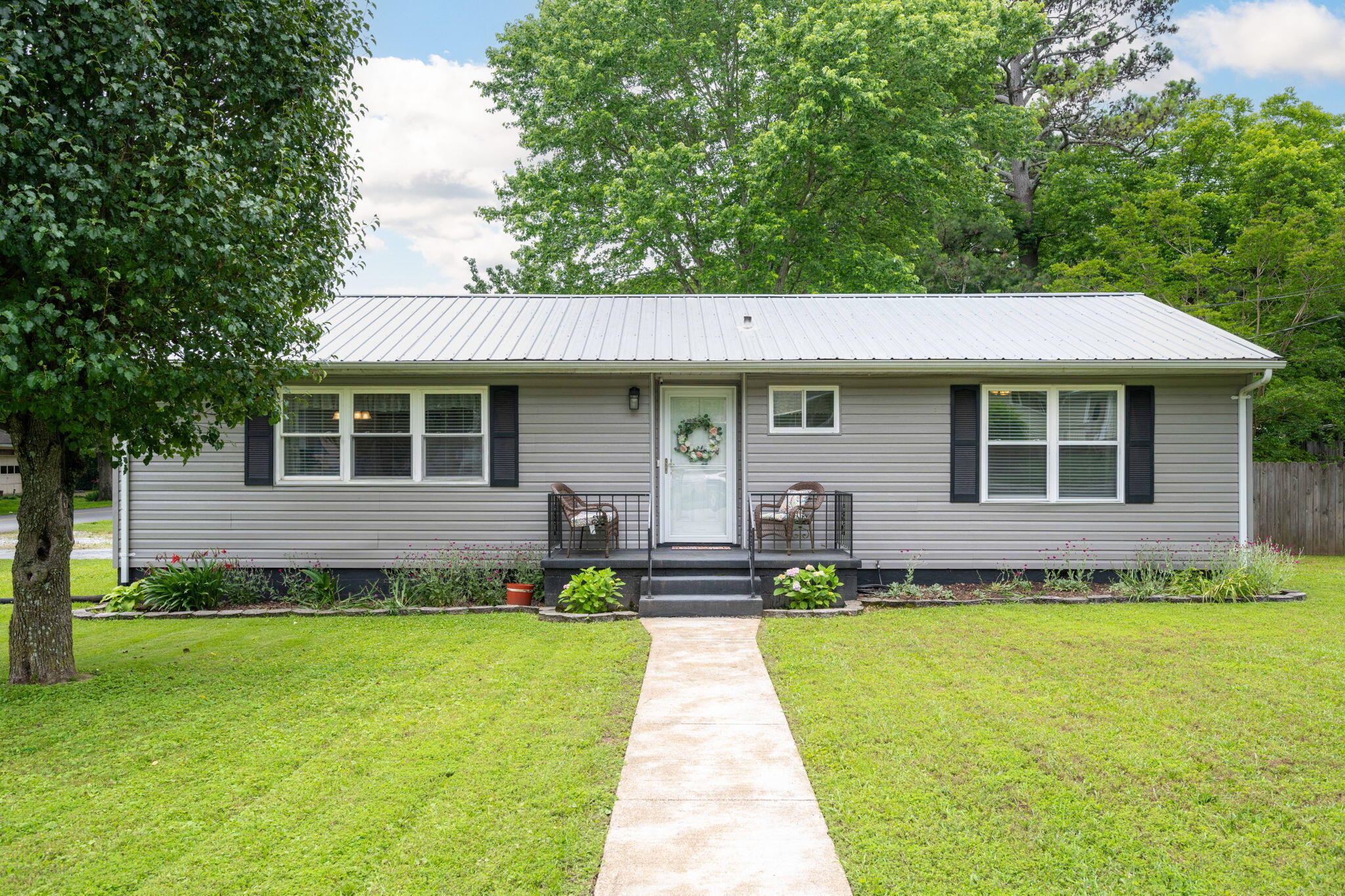 Property Photo: 5004 Kenton Drive TN 37412