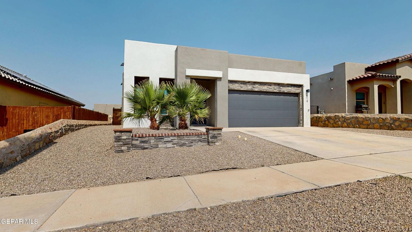 Property Photo: 219 Notts Way TX 79928