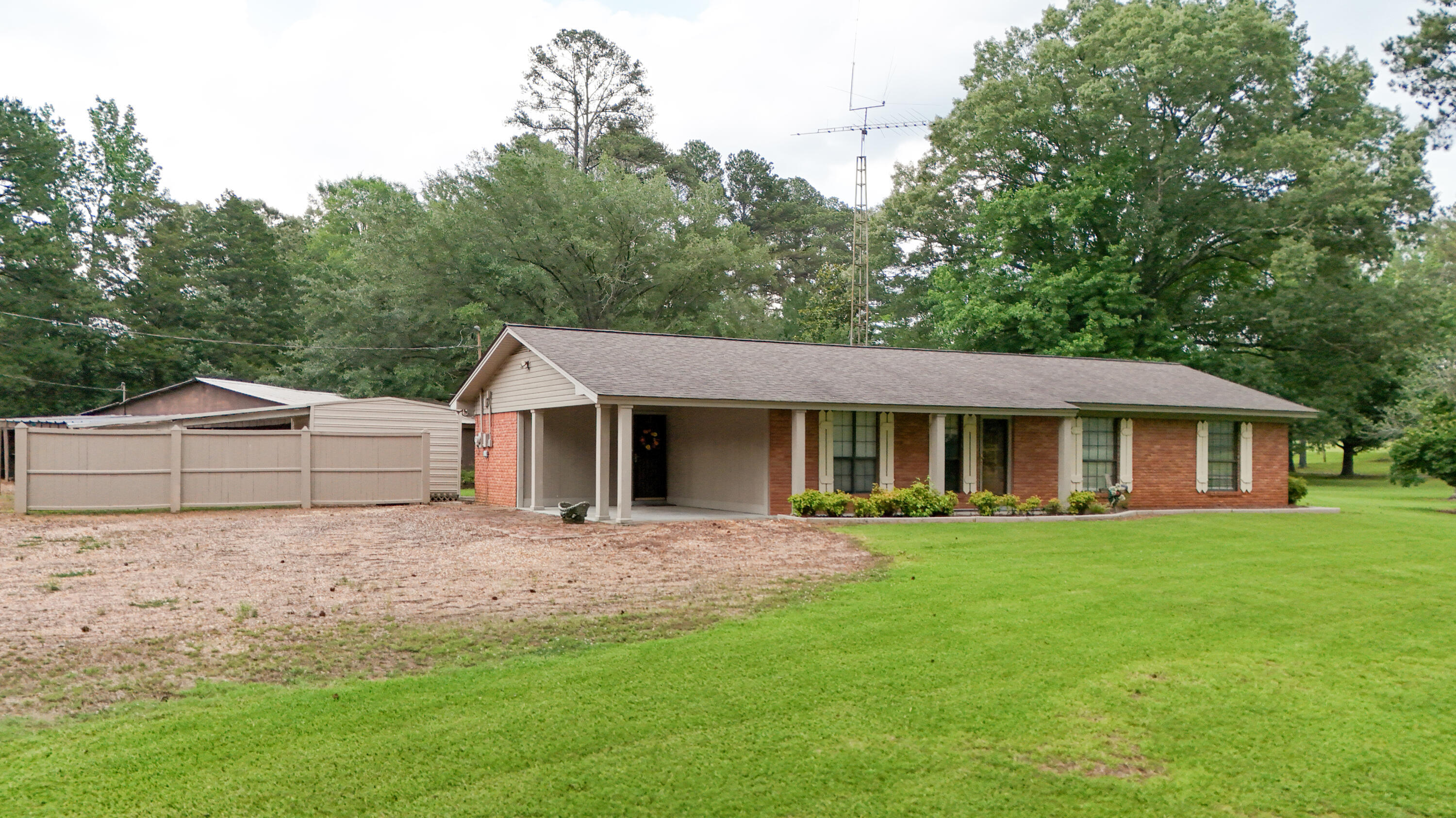 Property Photo: 11234 Ms-9 MS 39737