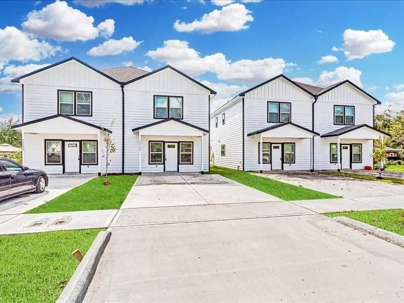 Property Photo: 6629 Phillips Street A TX 77091