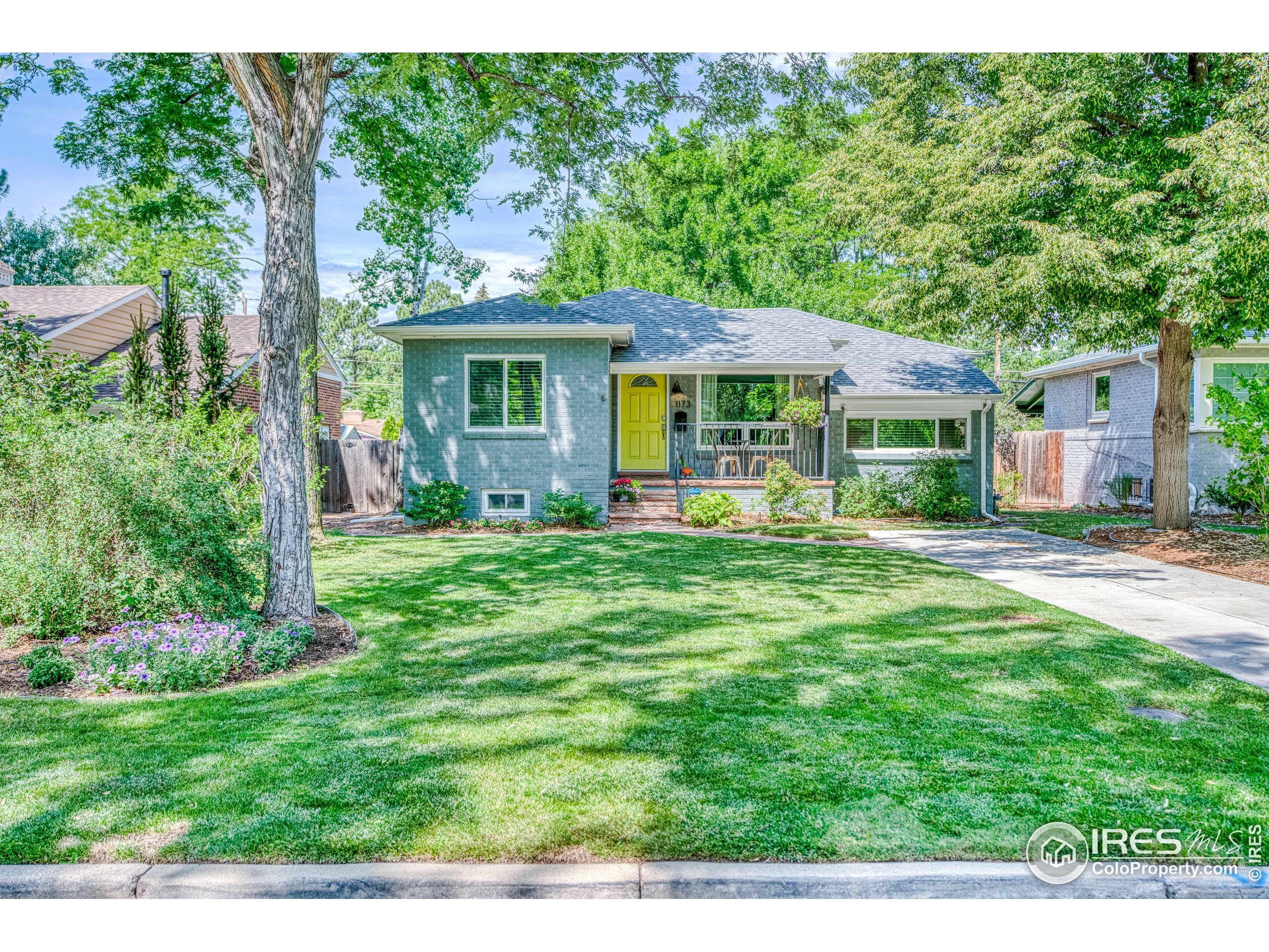 Property Photo: 1173 Niagara St CO 80220