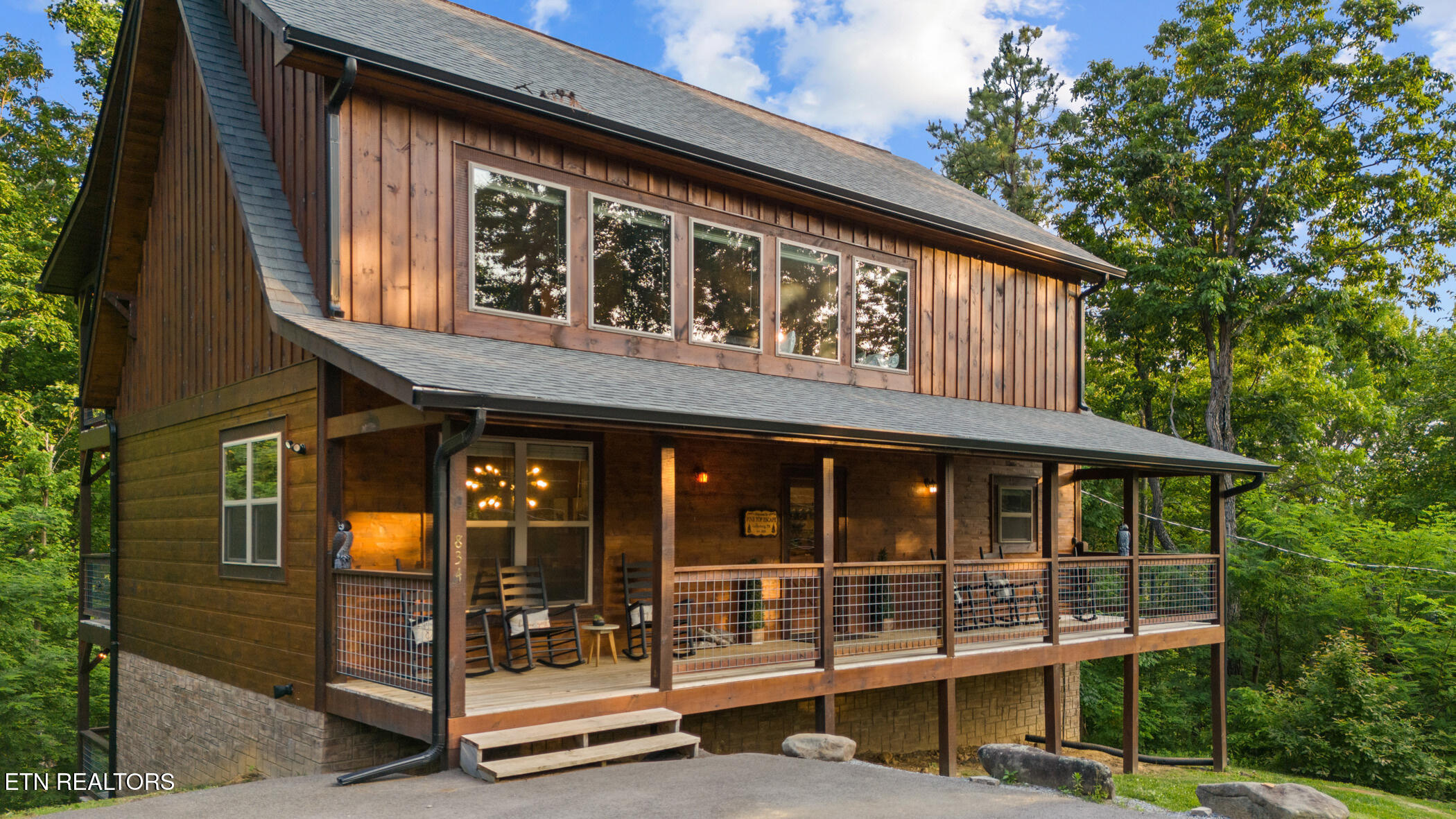 Property Photo:  834 Pine Top Lane  TN 37738 