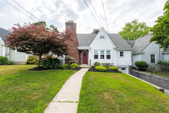 9 Crestwood Boulevard  Poughkeepsie NY 12603 photo