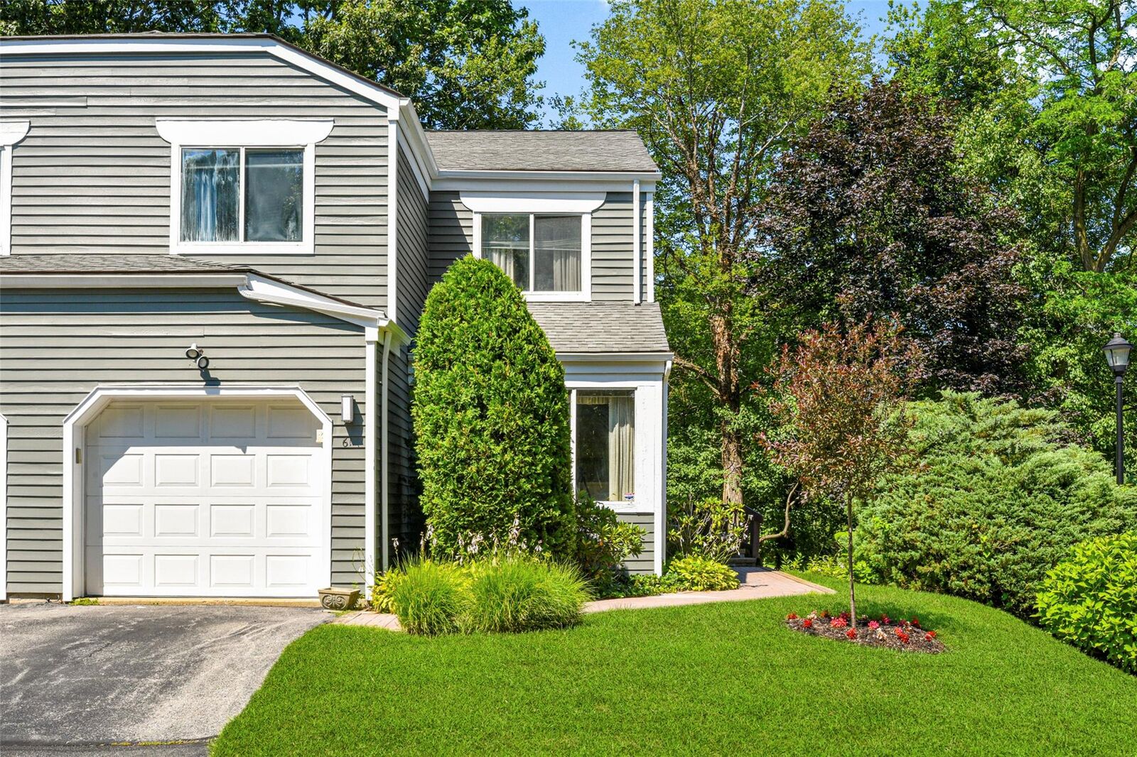 Property Photo: 61 Top Of The Ridge D22 NY 10543
