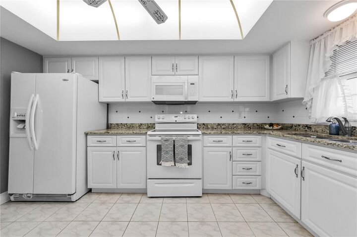 Property Photo:  131 Bluff View Drive 111  FL 33770 