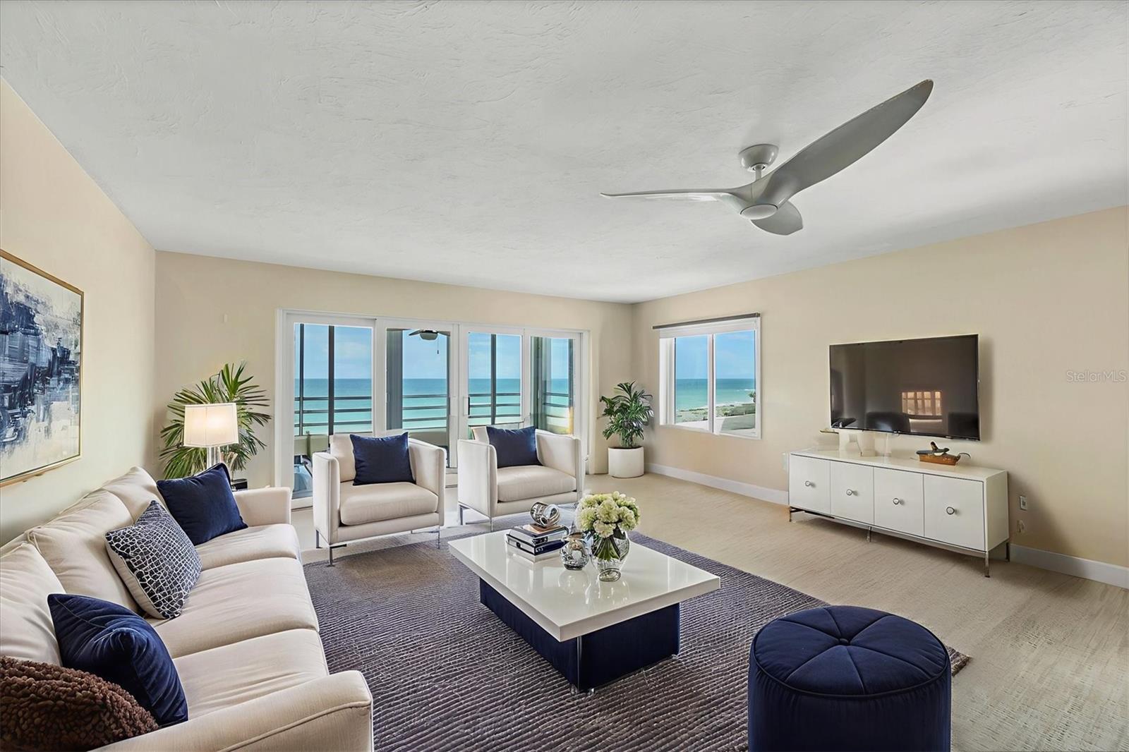 Property Photo: 550 W Flamingo Drive 401 FL 34285