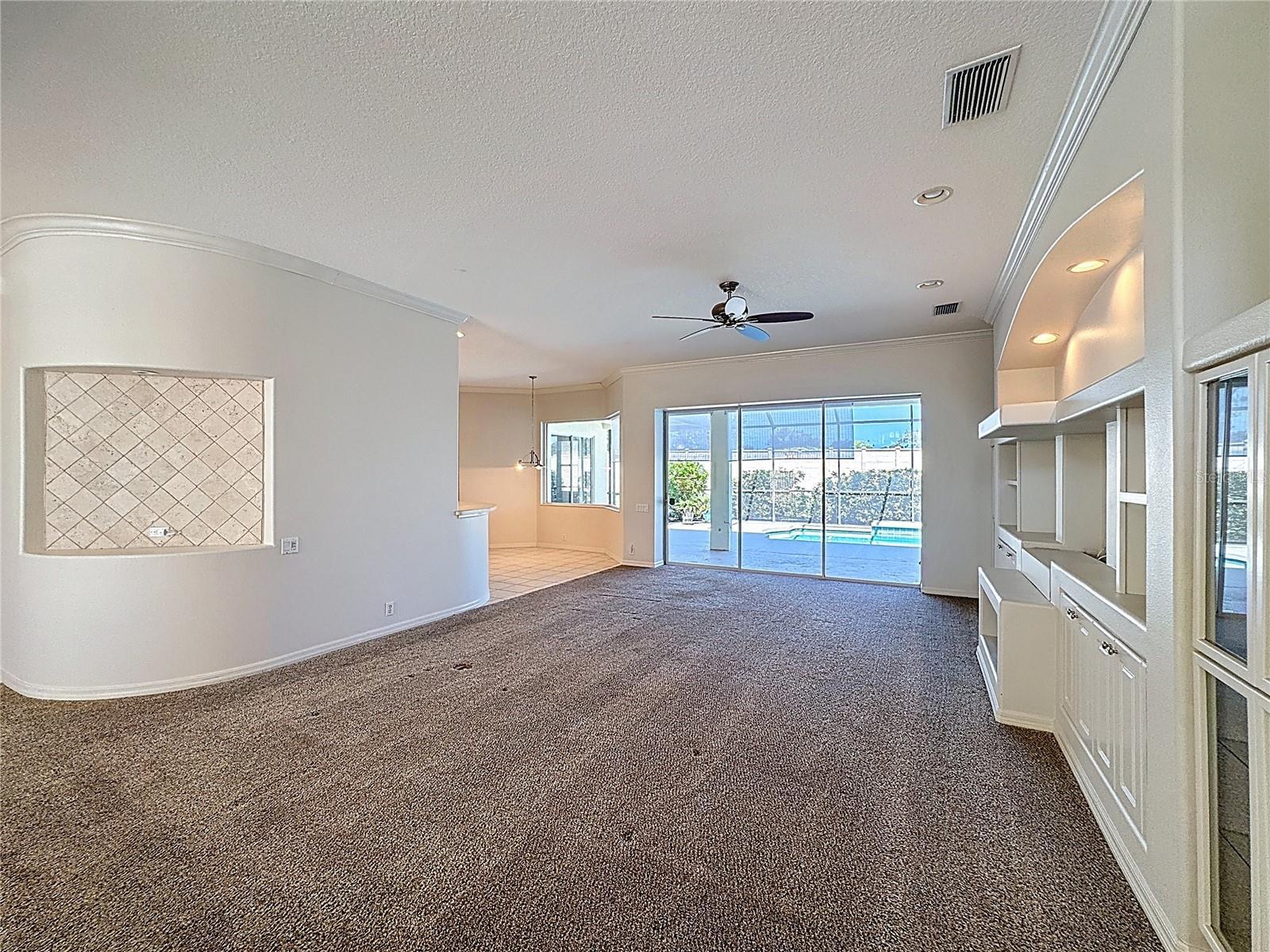 Property Photo:  600 Cockatoo Circle  FL 34285 