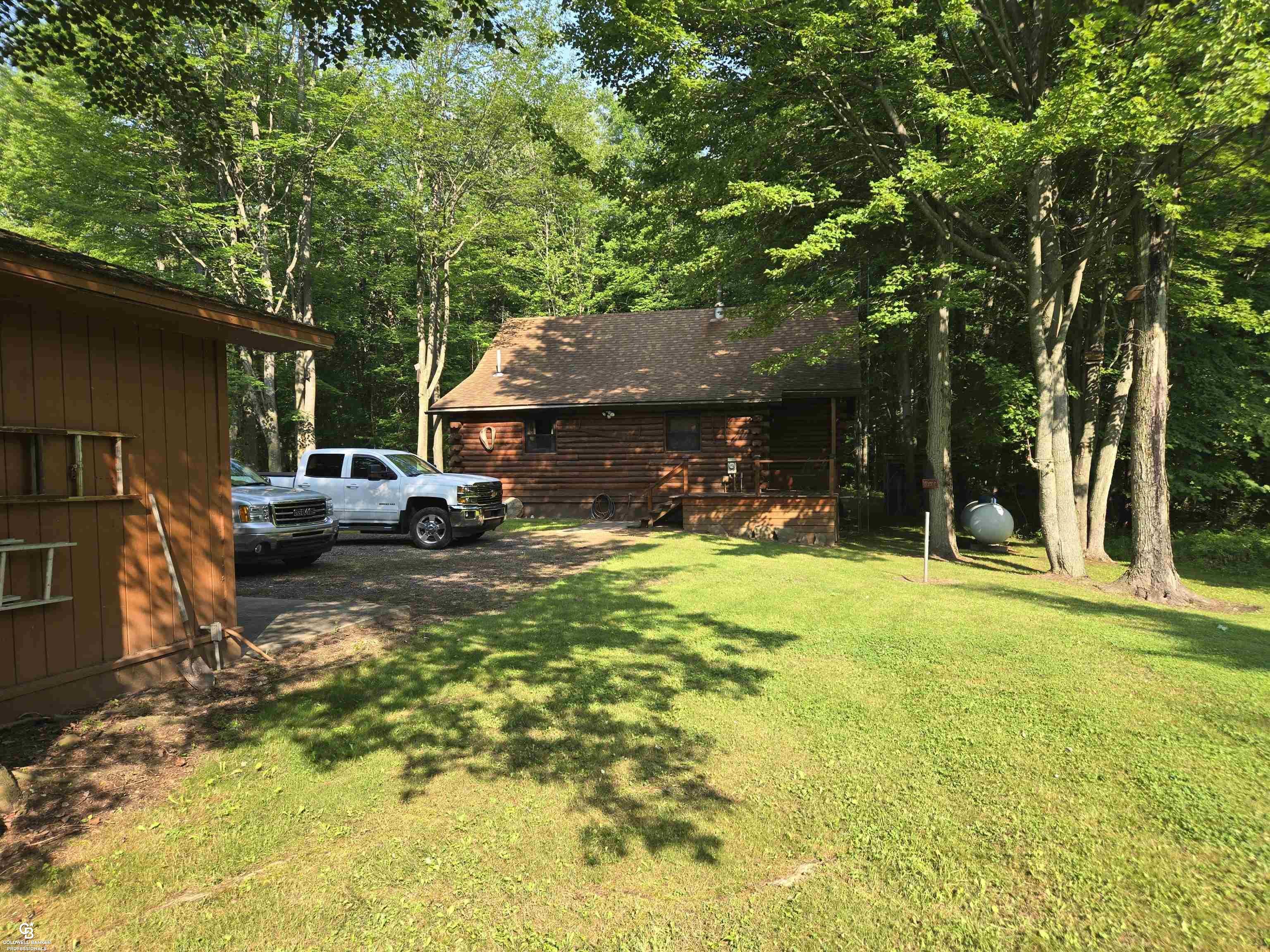 Property Photo: 7636 N Lakeshore Road MI 48468