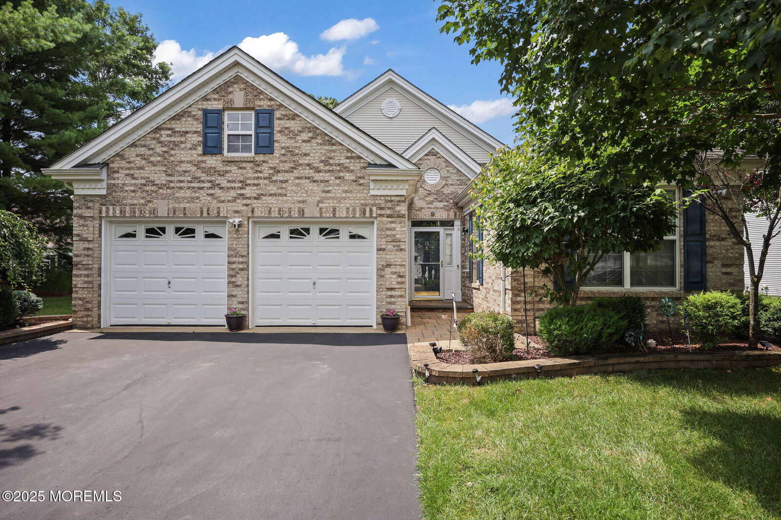 Property Photo: 15 Nottingham Way NJ 08527