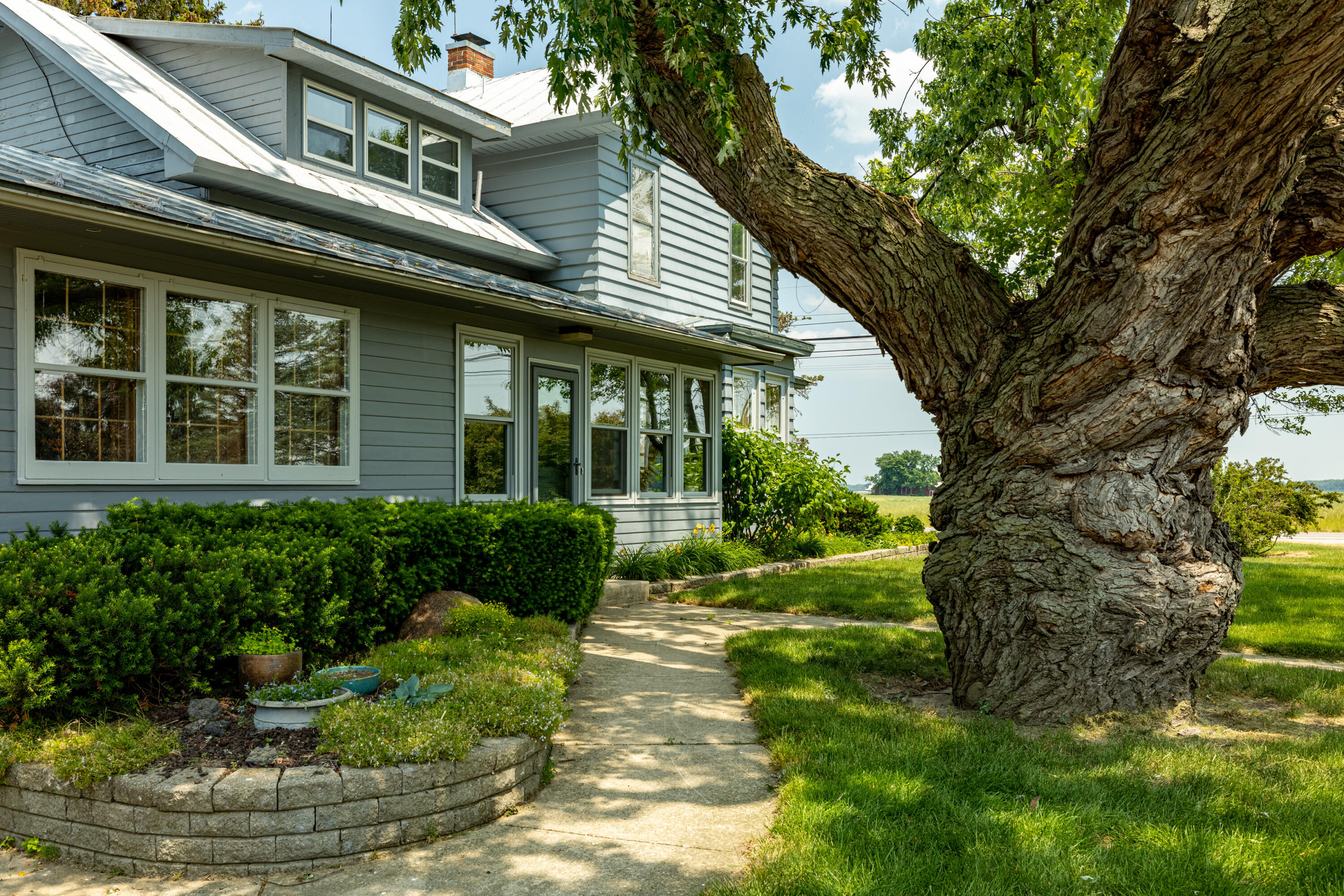 Property Photo: 1090 Lewis Avenue MI 48140