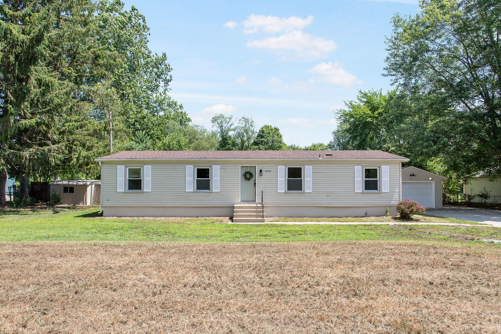 Property Photo: 54351 67 1/2 Street MI 49057