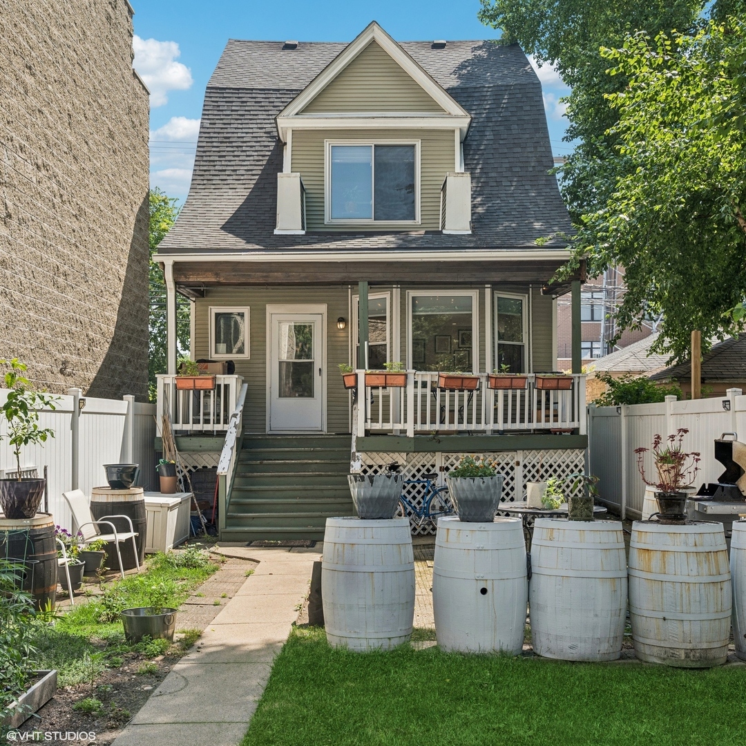 Property Photo:  4911 N Ashland Avenue  IL 60640 