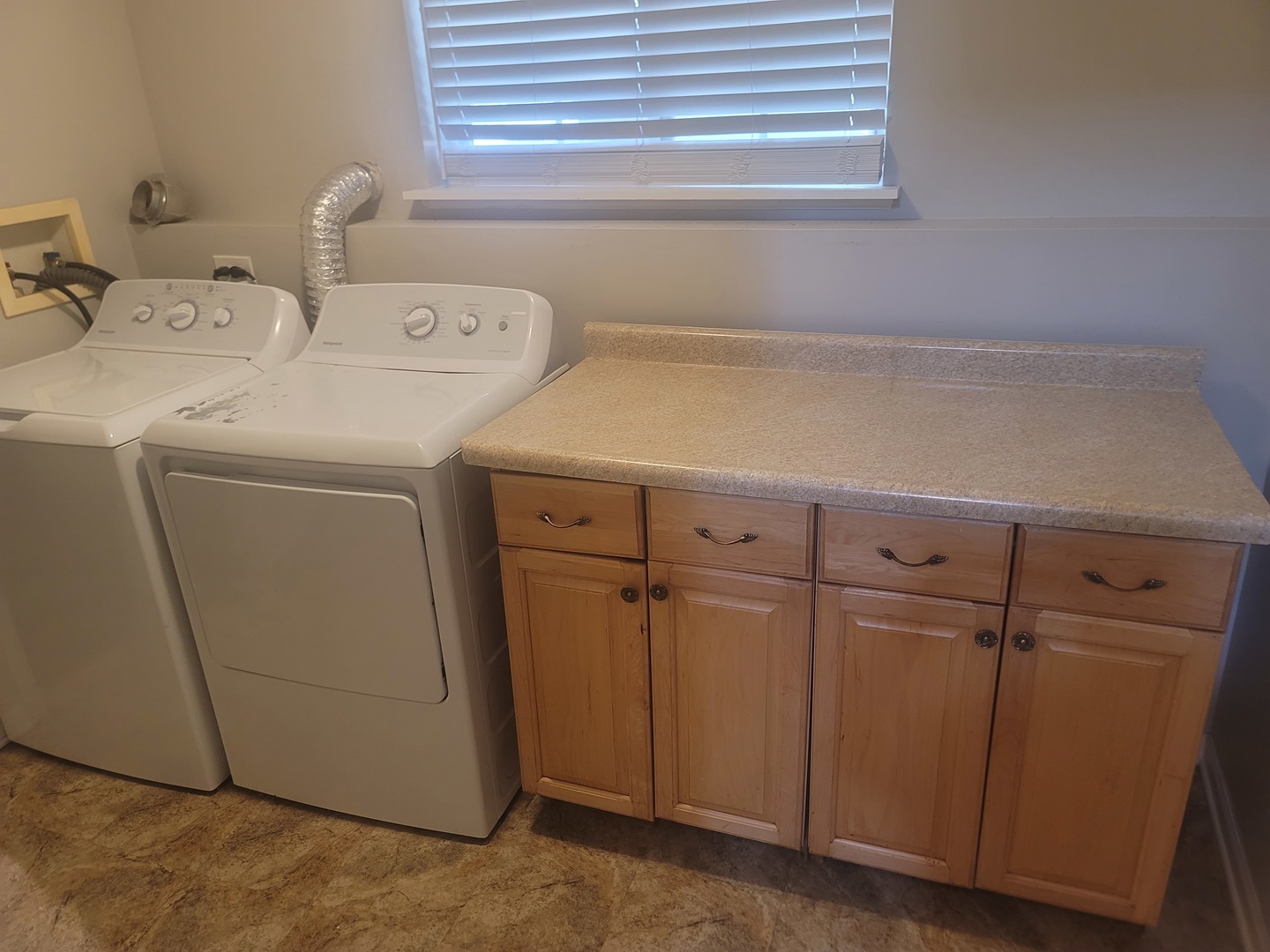 Property Photo:  288 Evergreen Circle  IL 60136 