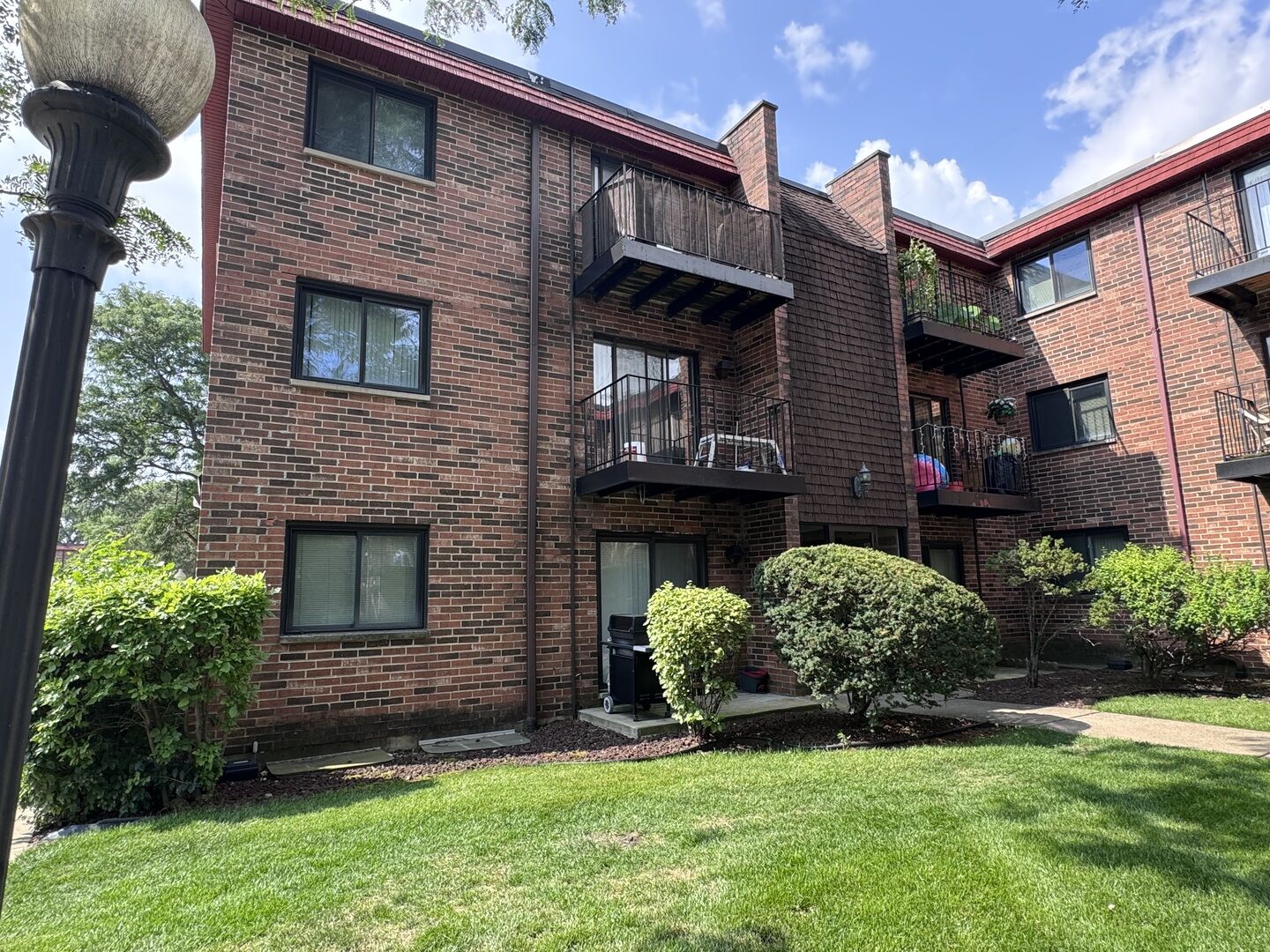 Property Photo:  1785 W Algonquin Road 2A  IL 60056 