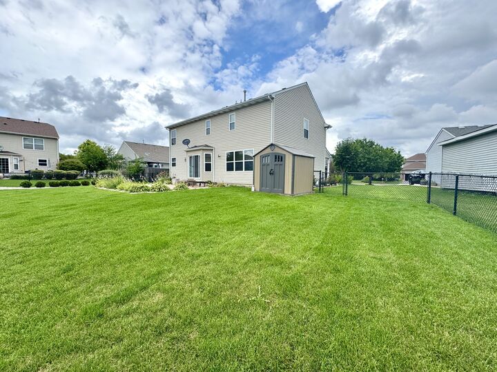 Property Photo: 10927 Braemar Parkway E IL 60142
