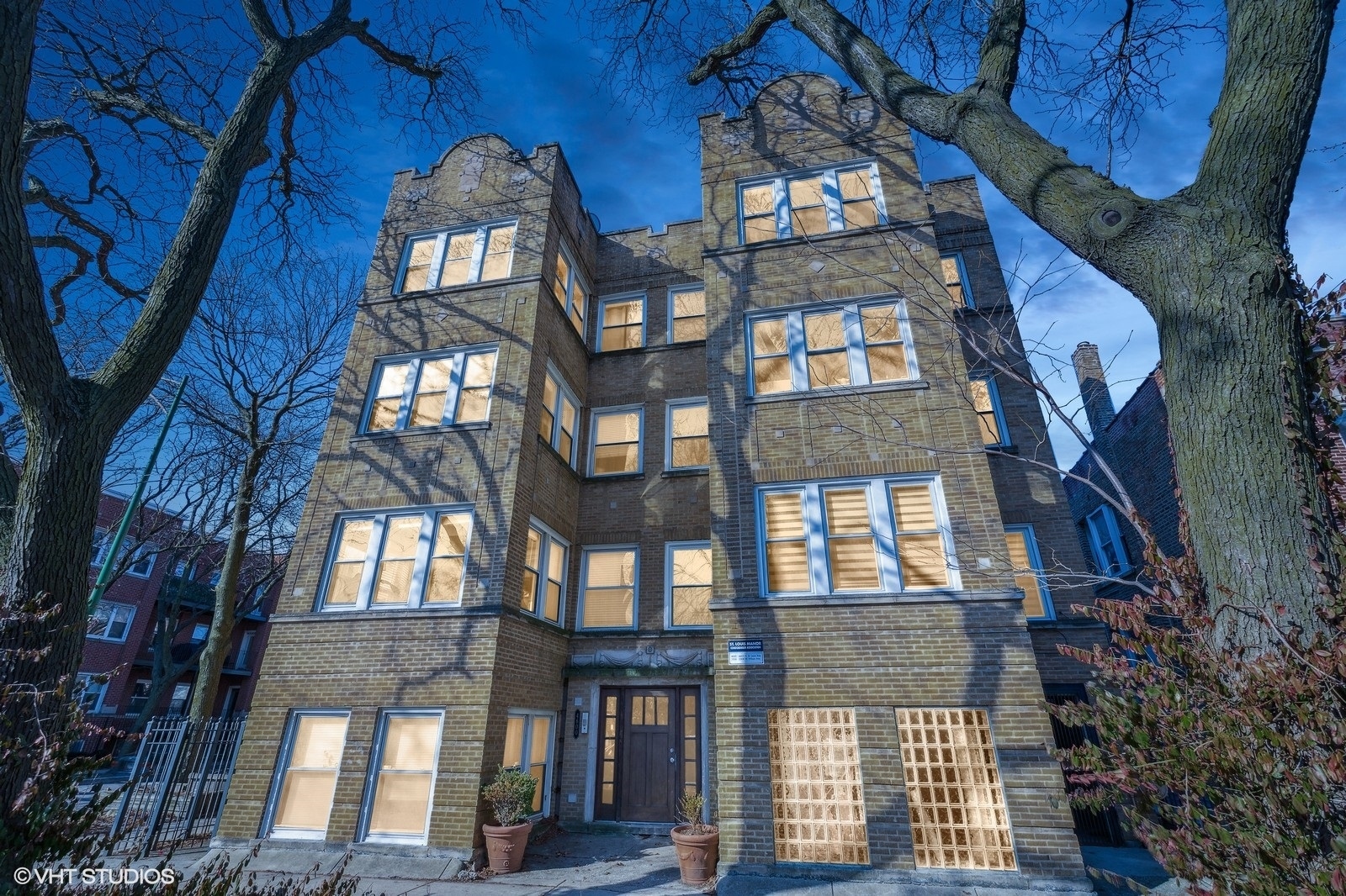 Property Photo: 4600 N Saint Louis Avenue 3S IL 60625