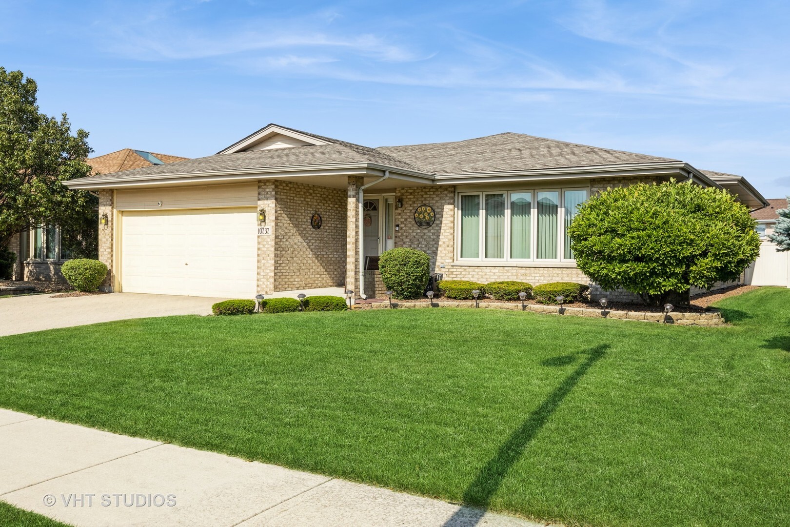 Property Photo: 10737 Long Street IL 60453